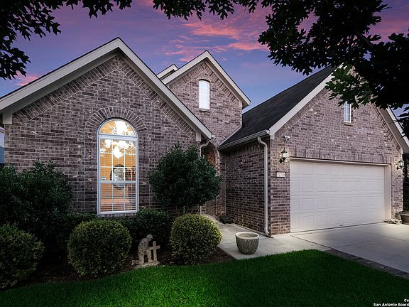 3rd image of 10708 Serrento Hill