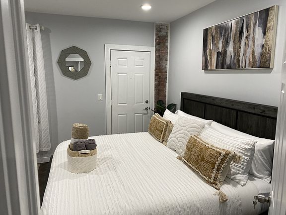 2nd image of 5 Hazel Ave #2