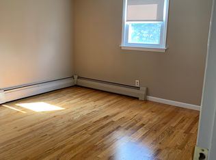 8 Cozy Hollow Rd, Danbury, CT 06811