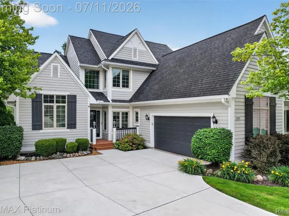 4455 Villa France Dr, Brighton, MI 48116