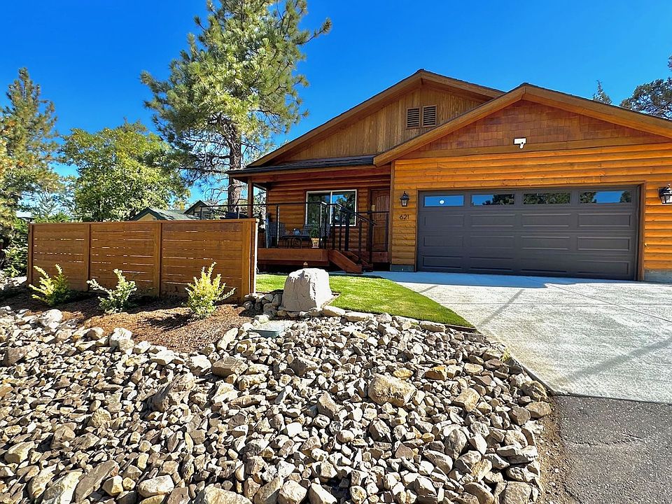 1st image of 621 Villa Grv