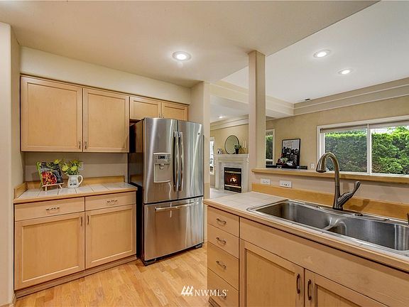 4th image of 13279 NE 183rd St