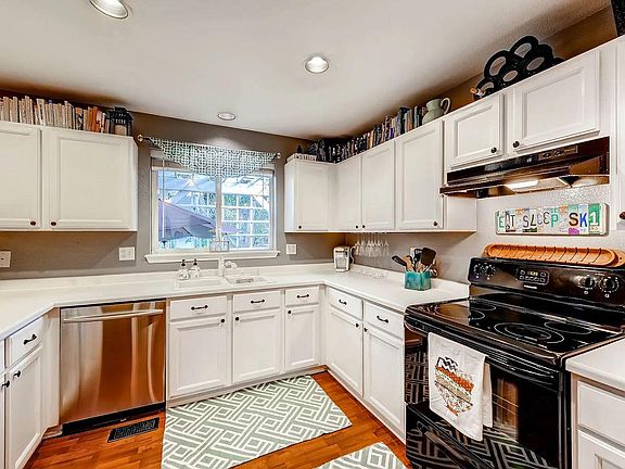 5th image of 16364 Bluebell Pl