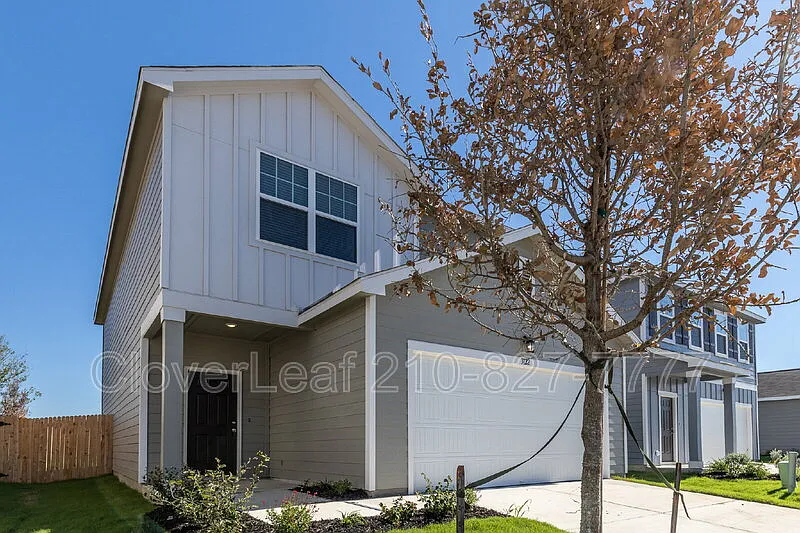 4 bed, 3.0 bath, 2260 sqft, $1,897 — Photo 2