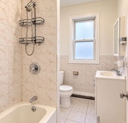 5th image of 232 S 6th St Floor 2