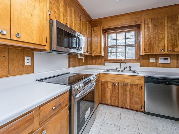 4th image of 4408 Garwood Dr