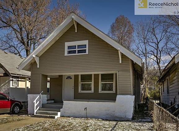 2nd image of 3811 Agnes Ave