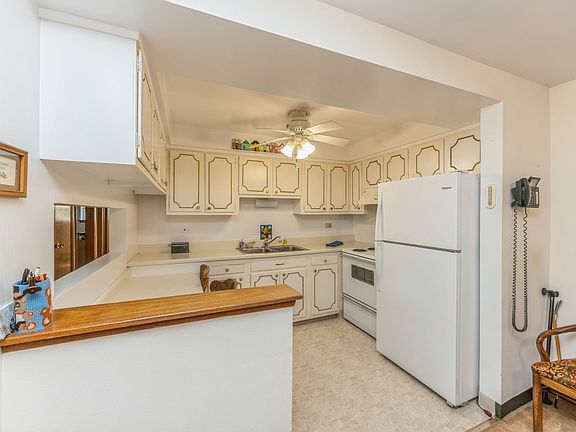 3rd image of 911 8th Ave APT 7