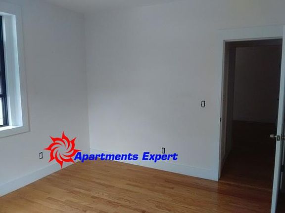 3rd image of 6 E Sidney Ave APT 4A