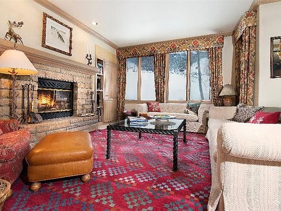 2nd image of 96 Highlands Ln #216