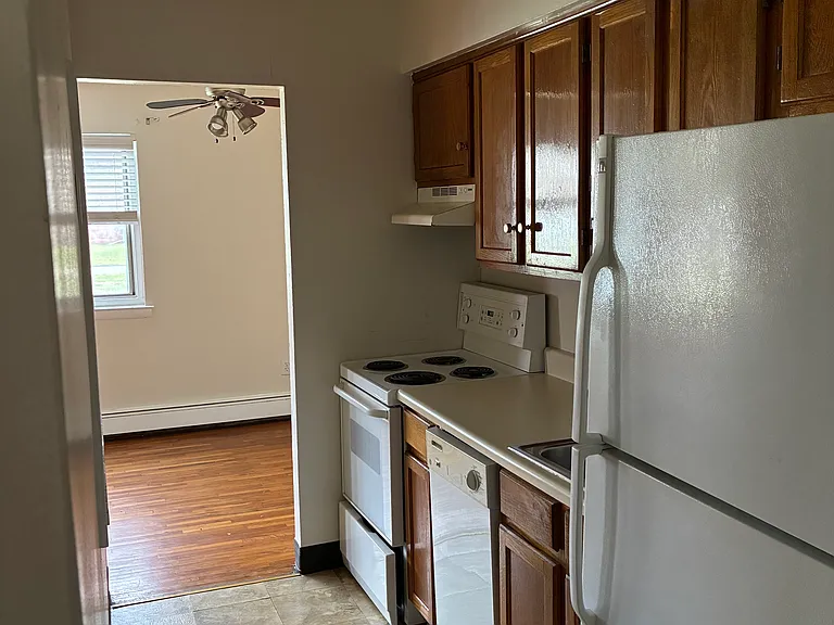 72 Manor Dr — Photo 5