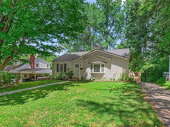 3rd image of 731 W Banner Ave