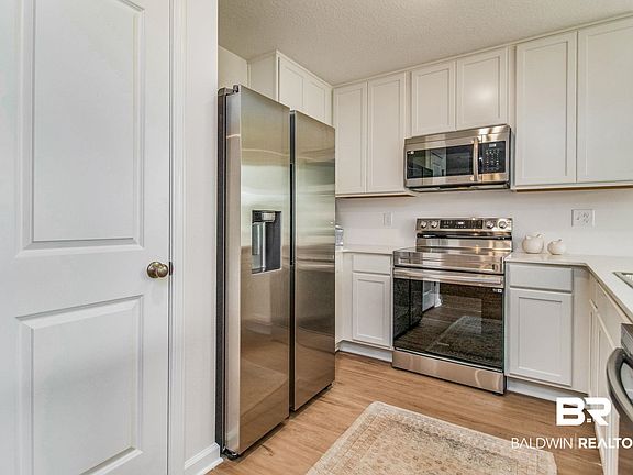 4th image of 18147 Rye Dr