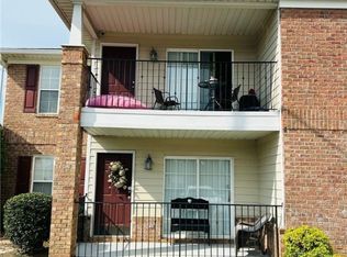 1711 Renwick Dr APT 202, Fayetteville, NC 28304