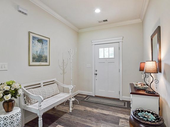 4th image of 120 Cherry Ln