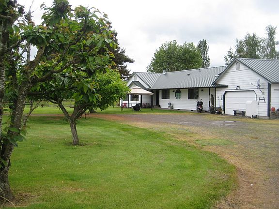 3rd image of 8120 256th Ave E