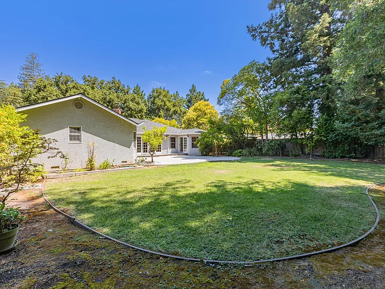 794 Manor Way — Photo 5