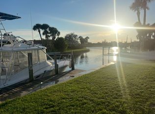 513 Albee Rd W, Nokomis, FL 34275