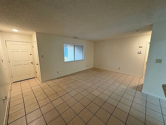 4th image of 2033-37 S Tracy Ct