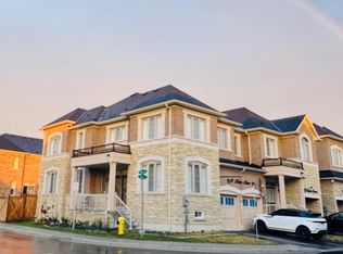11 Liam Ln, Markham, ON L3S0E8