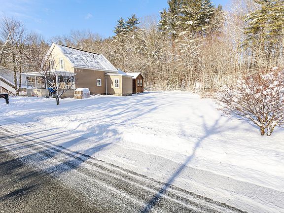 3rd image of 6 Webber Hill Road