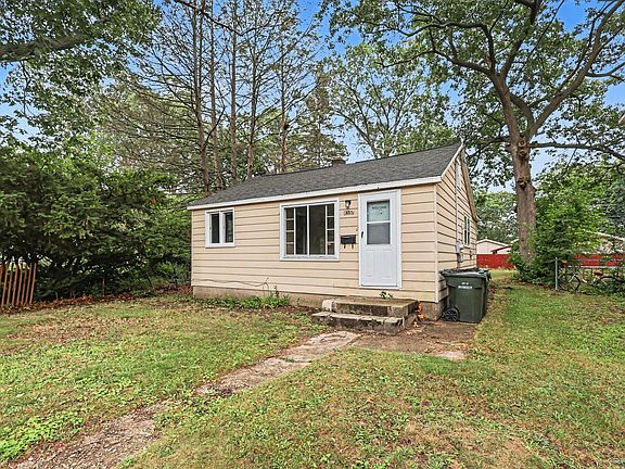 3rd image of 2337 Philo Ave