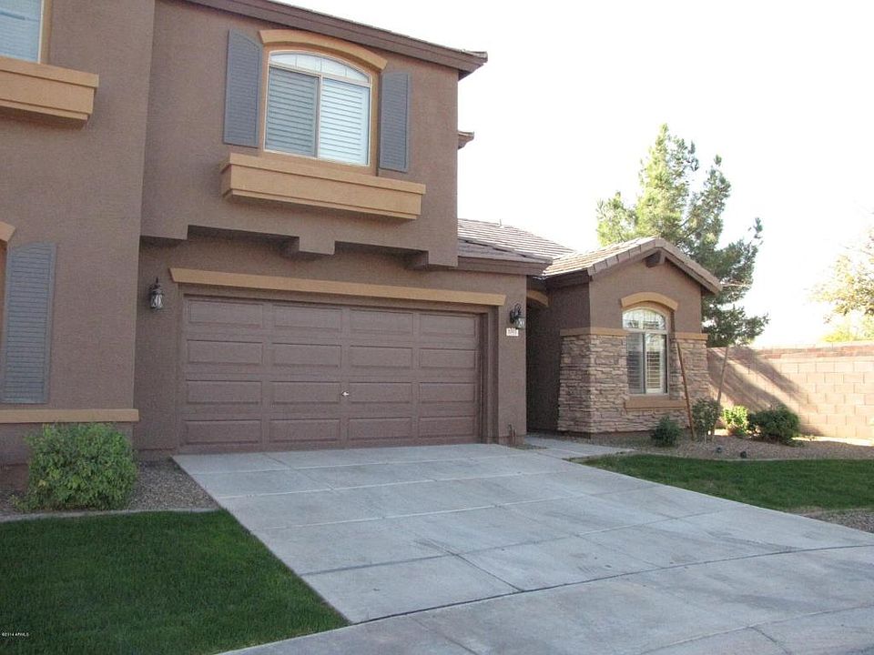 1st image of 1001 E Redwood Dr