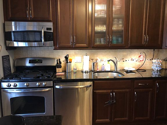 5th image of 37 Nathan Hale Dr APT 23B