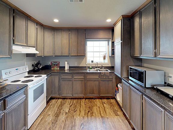 4th image of 3621 Little Chenier Rd