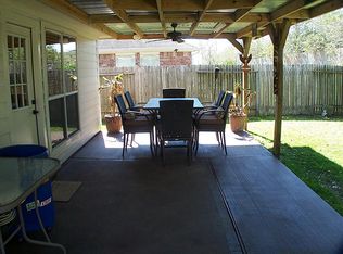 5106 Chase Park Ct, Bacliff, TX 77518