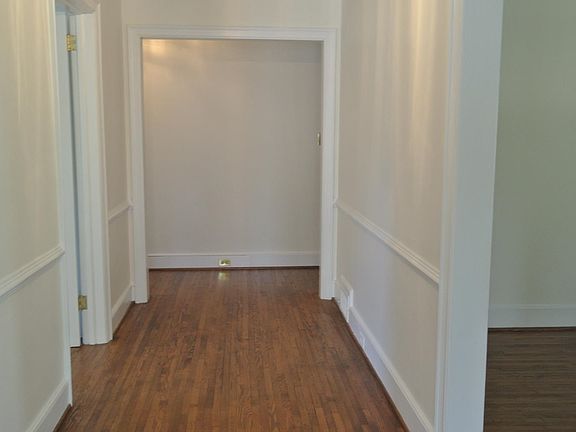 5th image of 142 Eastwood Cir