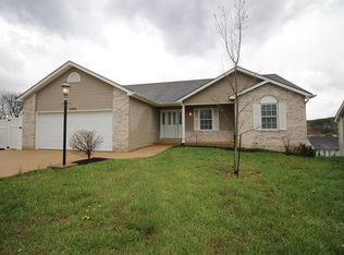 5300 Burgundy Dr, Imperial, MO 63052