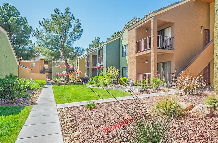 Shelter Cove Apartments — Photo 5