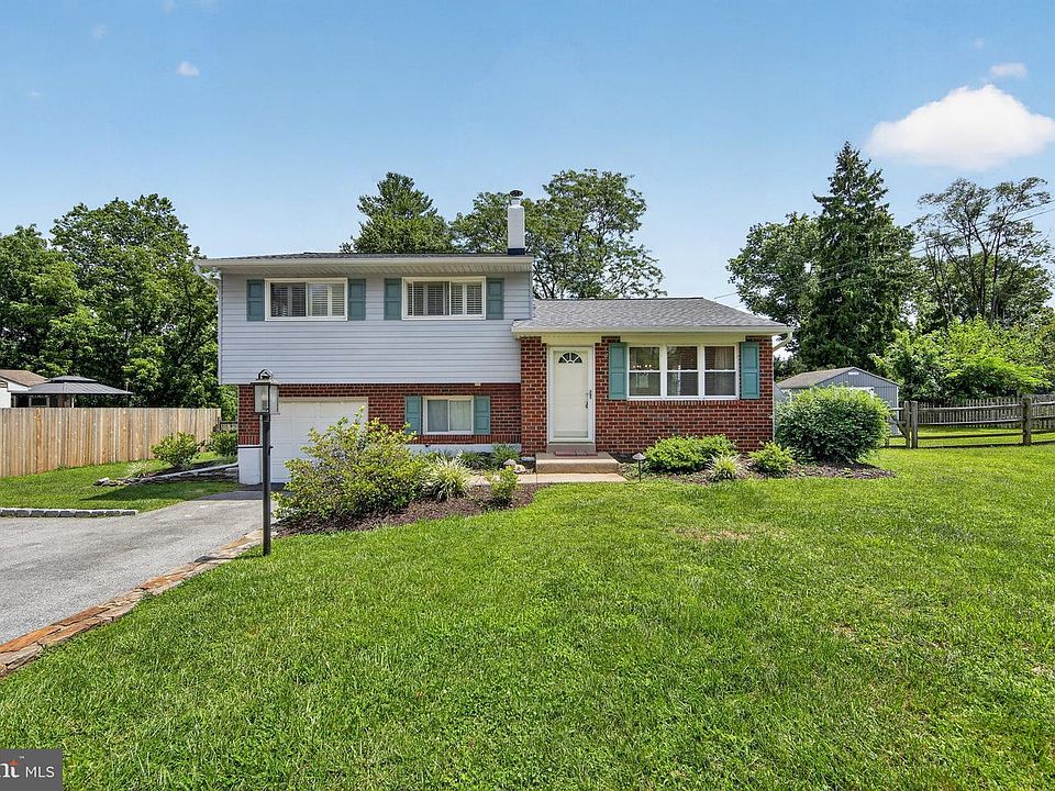 1st image of 604 Brookhill Rd