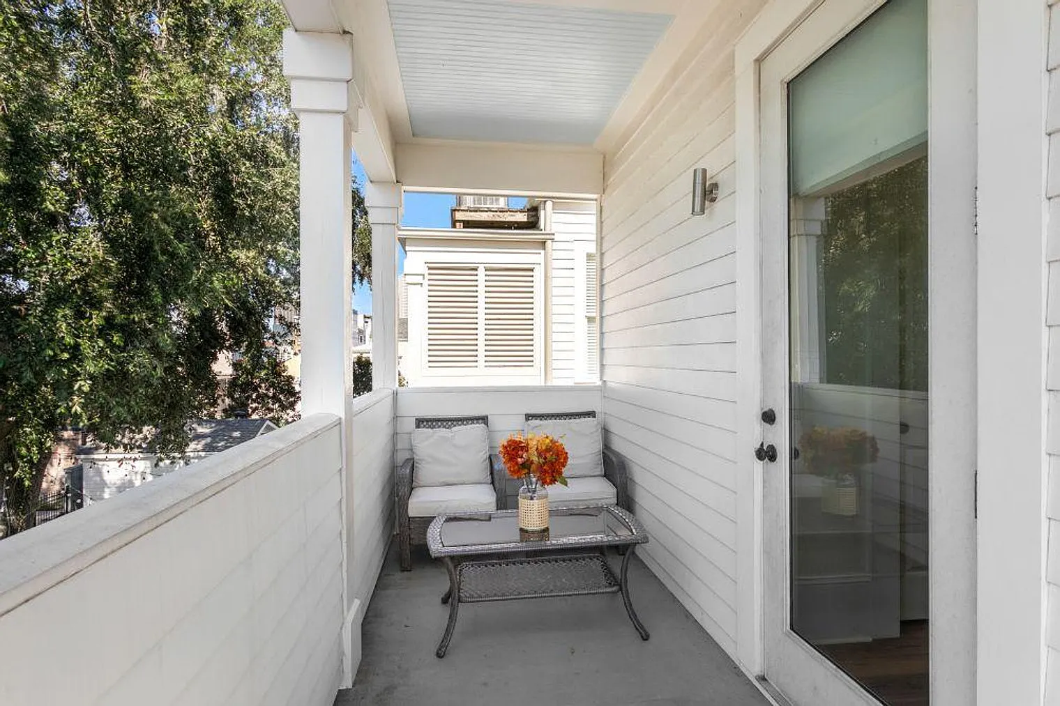 3 bed, 3.0 bath, 1496 sqft, $8,340 — Photo 4