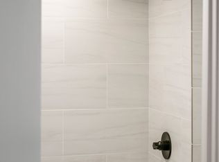 104 8th Ave, New York, NY 10011