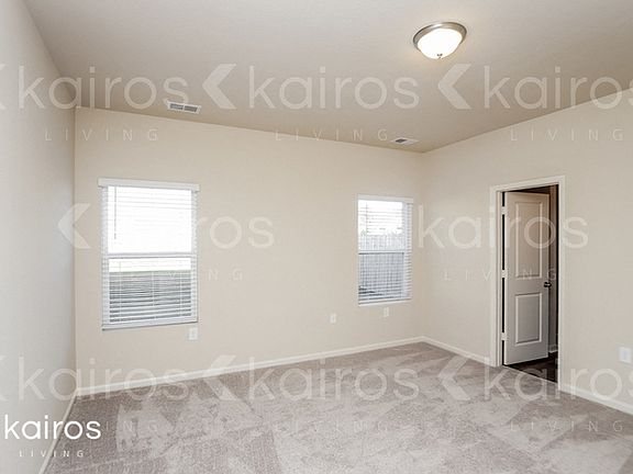 5th image of 18532 Wiregrass Dr