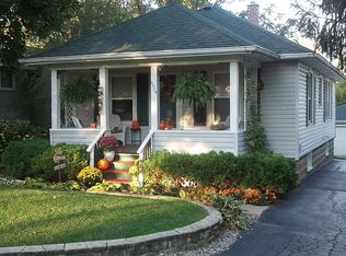 5904 Woodward Ave, Downers Grove, IL 60516