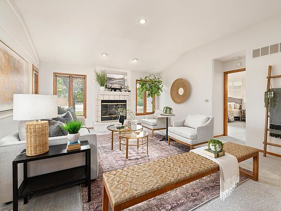 3rd image of 8011 E Windwood Ct