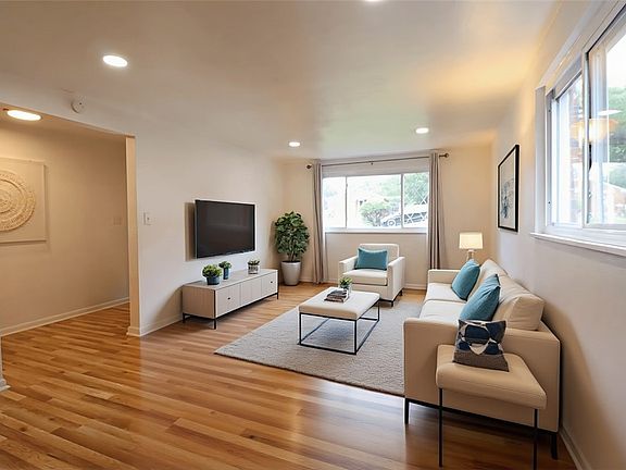 5th image of 1677 Galeton Dr