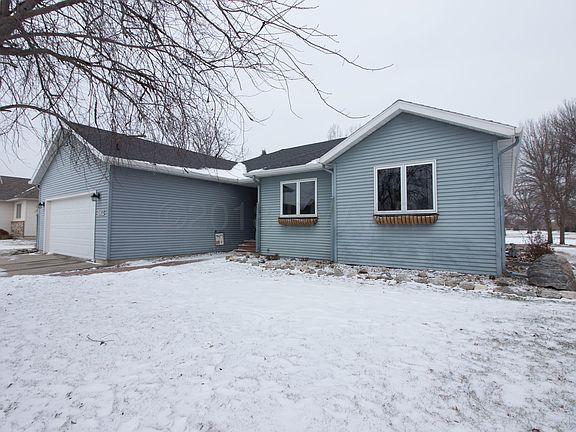3rd image of 512 Fairway Dr