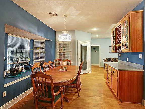 4th image of 102 Bayou Estates South Dr