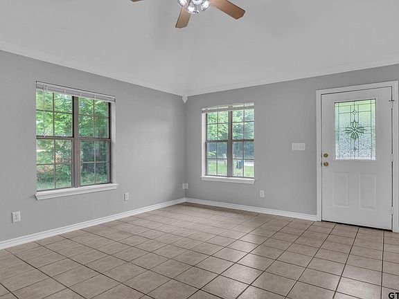 4th image of 1231 N Holmes Ave
