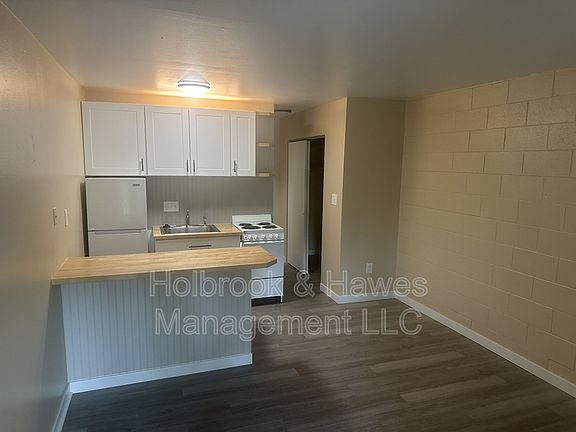 4th image of 1714 Stover St APT 3G