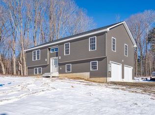 46 Warren Rd, Brimfield, MA 01010