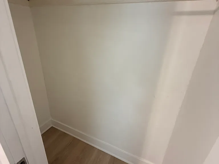 4956 W Drummond Pl #2E — Photo 5