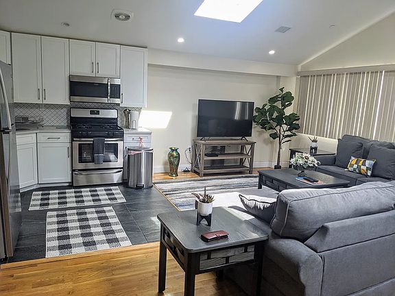 4th image of 190-32 118th Ave #2FAM