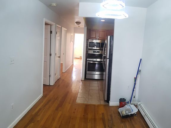 3rd image of 872 E 94th St Floor 1