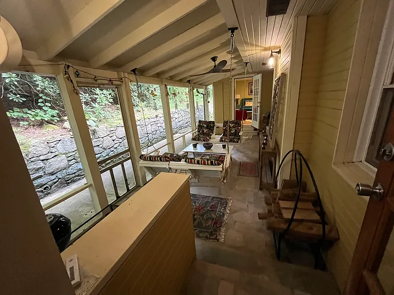 Screened in porch