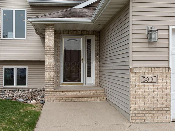 3rd image of 3801 Westmoor Dr